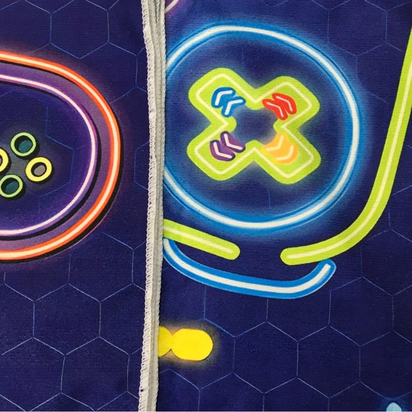 New Level Up Gamer Console Remote Gaming Microfiber Beach Towel - Picture 6 of 9